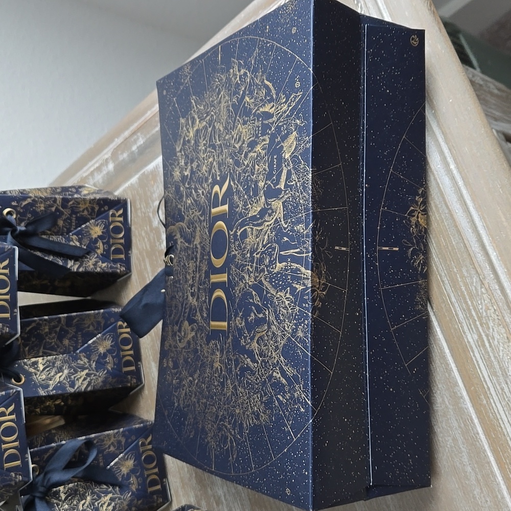 Dior Navy and Gold Gift Bag - Picture 4 of 5